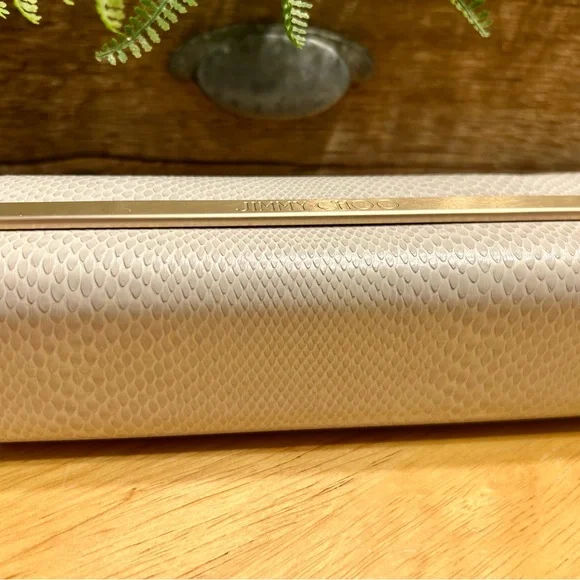 Jimmy Choo eyeglass holder - Picture 4 of 7